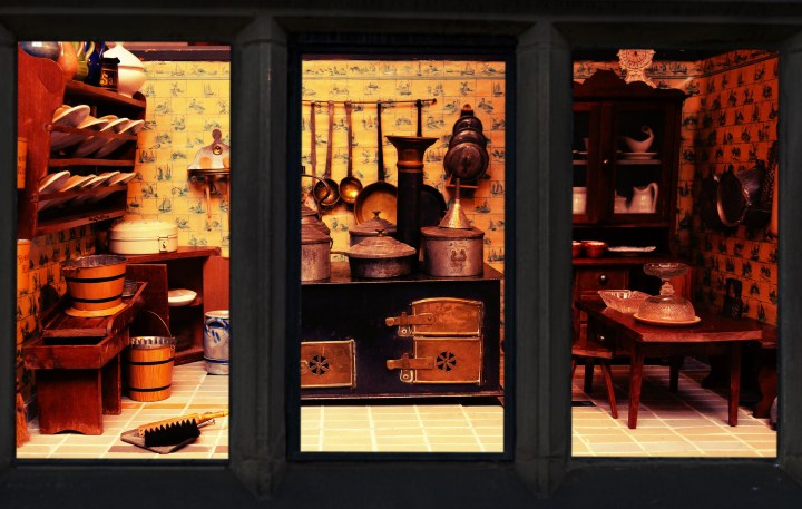 Rustic Guest in the Farmhouse&nbsp;Kitchen